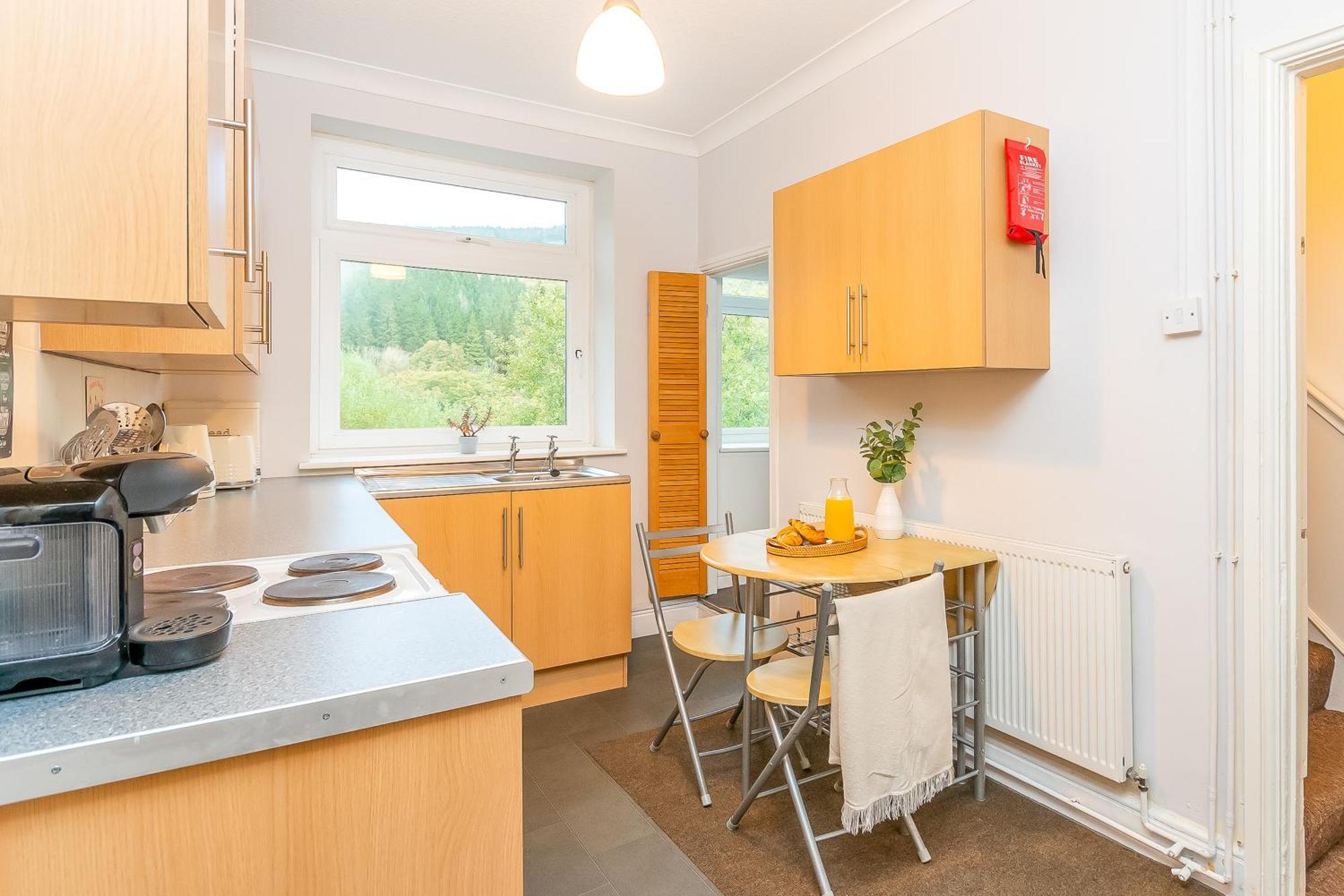 The View Spacious Apartment In Afan Forest Bike Park By Staystaycations Port Talbot Exterior photo