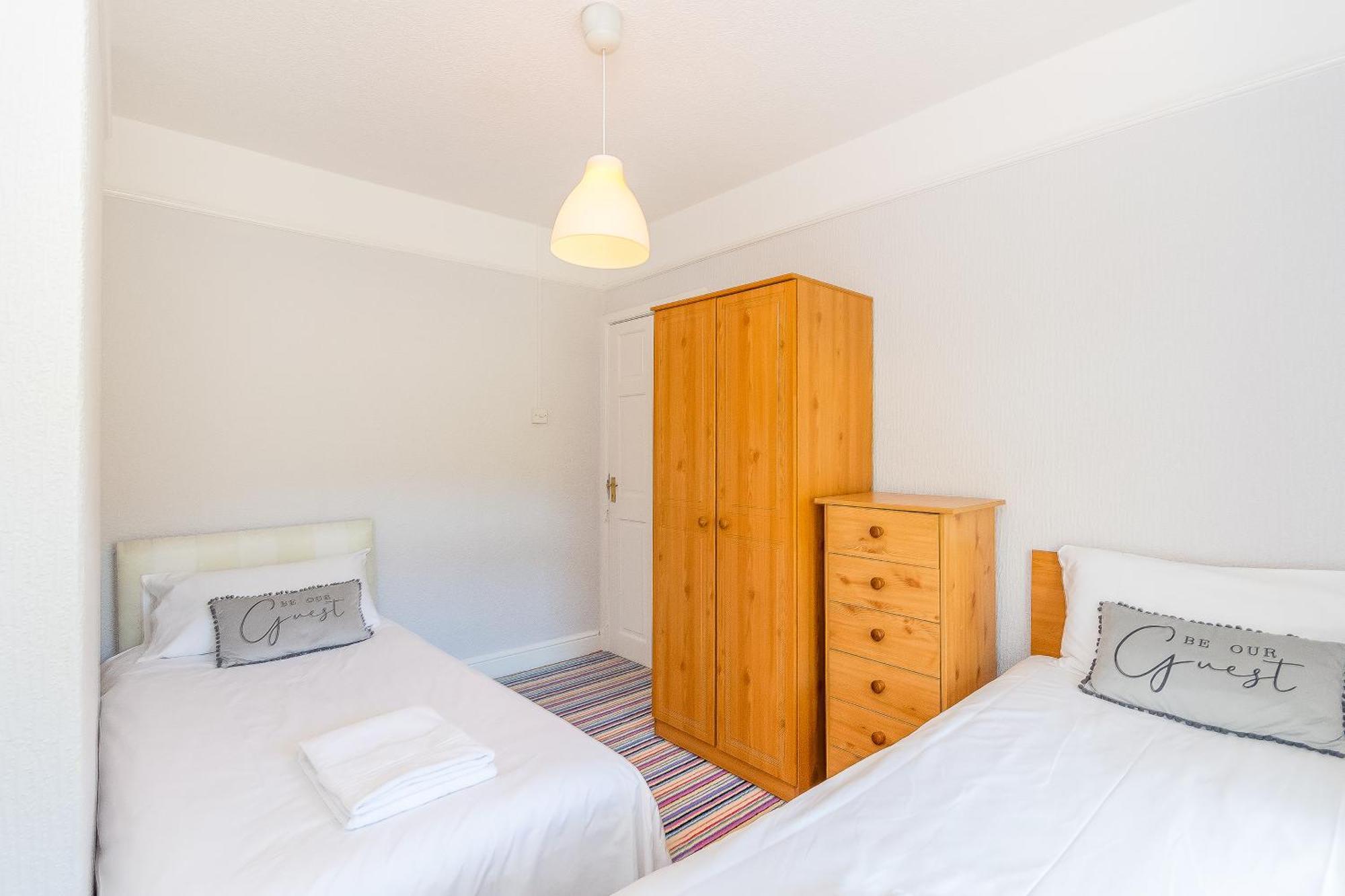 The View Spacious Apartment In Afan Forest Bike Park By Staystaycations Port Talbot Exterior photo